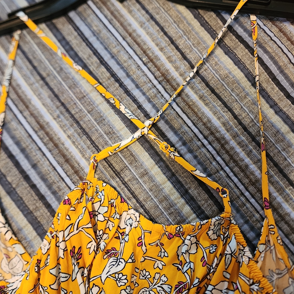 Old Navy Yellow Floral Dress - Picture 6 of 8